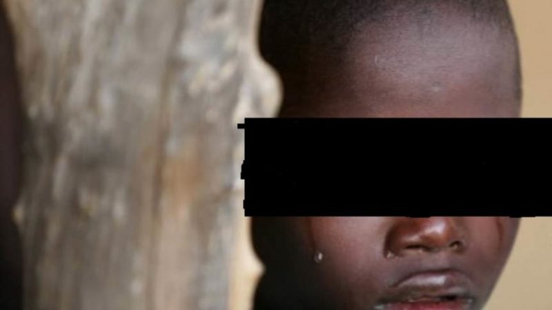 Il refuse la paternité de son enfant et l’enlève 13 ans après